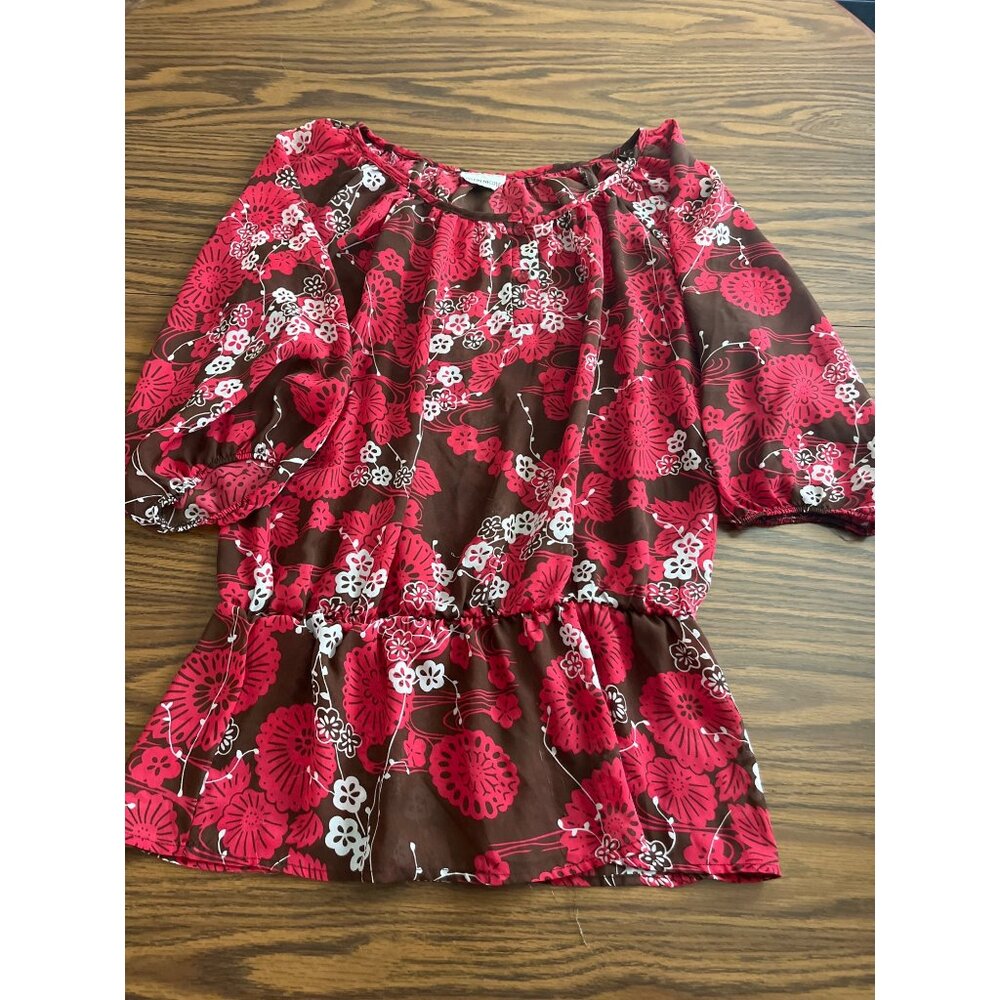 Kristin Nicole red brown white floral top size Large